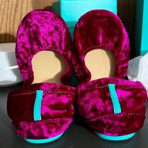 BNIB Tyrian Tieks size 8.